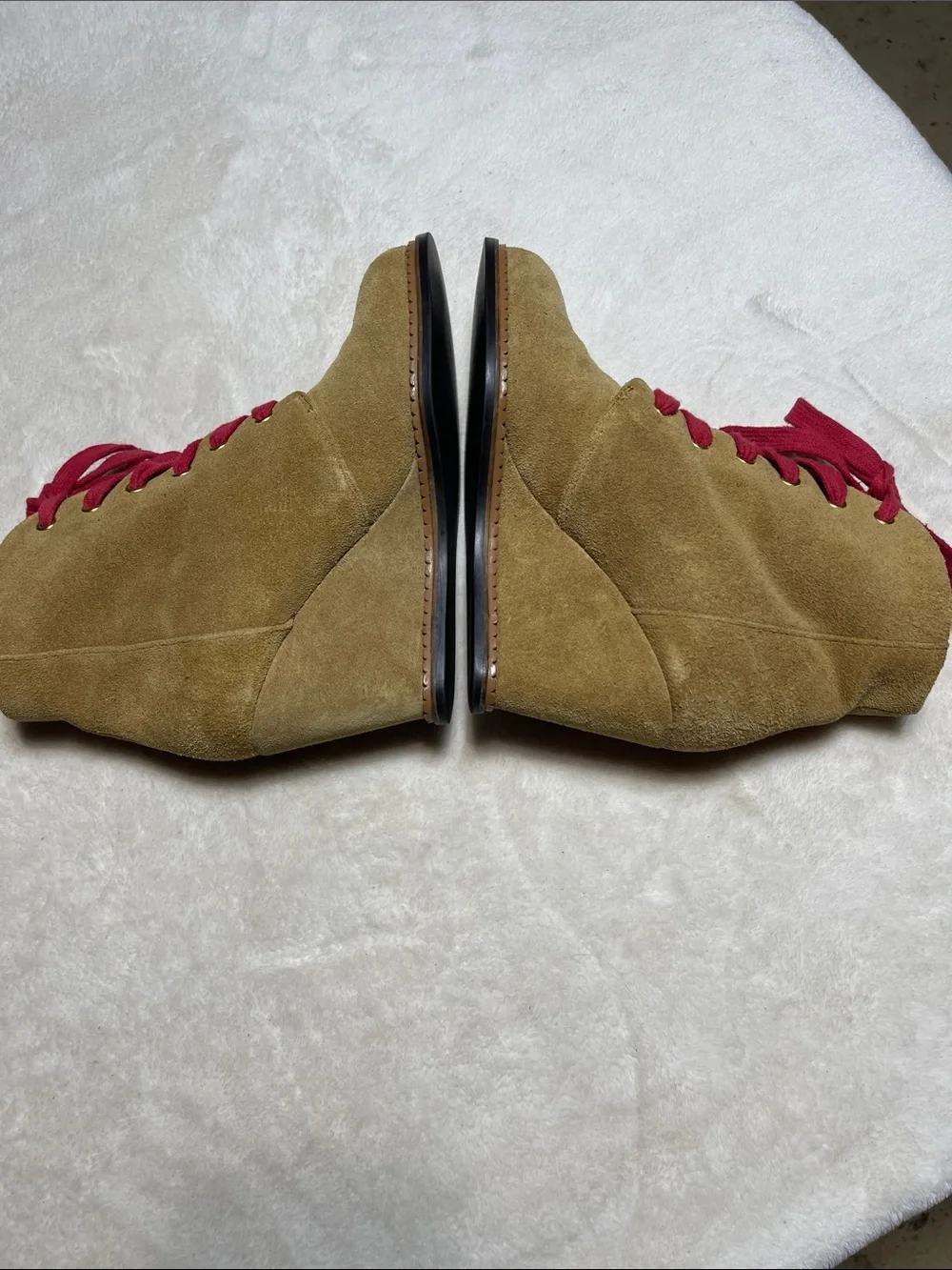 kate spade Tan Suede Wedge Ankle Boots with Red Laces Size 8.5